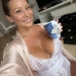 56 and Still Turning Heads: She’s Timeless Charm and Trailblazing Legacy