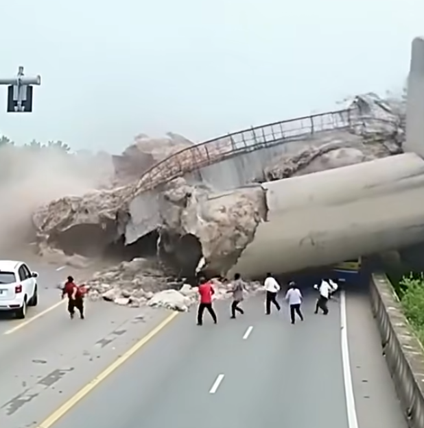The bridge support collapsed after the earthquake, but it was just the outer concrete #crash #car