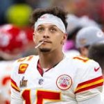 Patrick Mahomes drove 320 miles to Comfort, TX, when he learned that 10 families had lost their homes to the flood — but what he did next left them in disbelief.