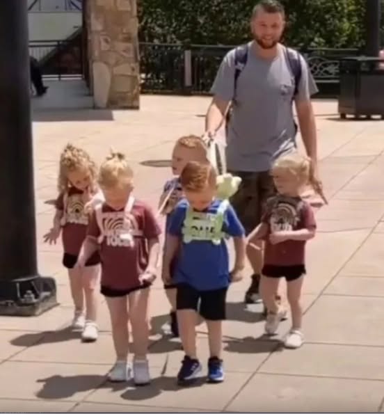Father faces significant criticism for using leashes on his five-year-old quintuplets.