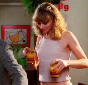 😍 This iconic scene was never edited, take a closer look and try not to gasp when you see the unexpected blooper…